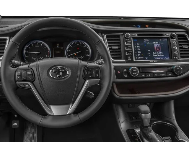 Used 2016 Creme Brulee Mica Toyota Limited Platinum image 10
