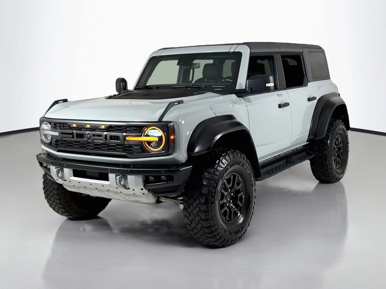 Used 2023 Cactus Gray Ford Raptor image 43