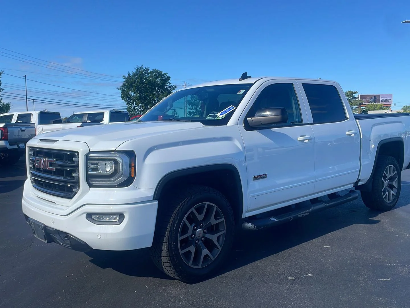 Used 2018 Summit White GMC SLT image 6