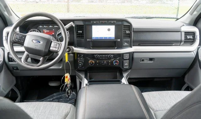 Used 2023 Black Ford XLT image 12
