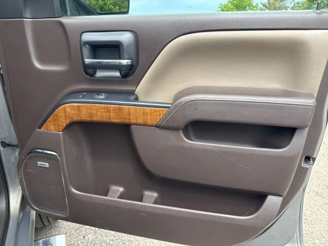 Used 2017 Gray GMC SLT image 23