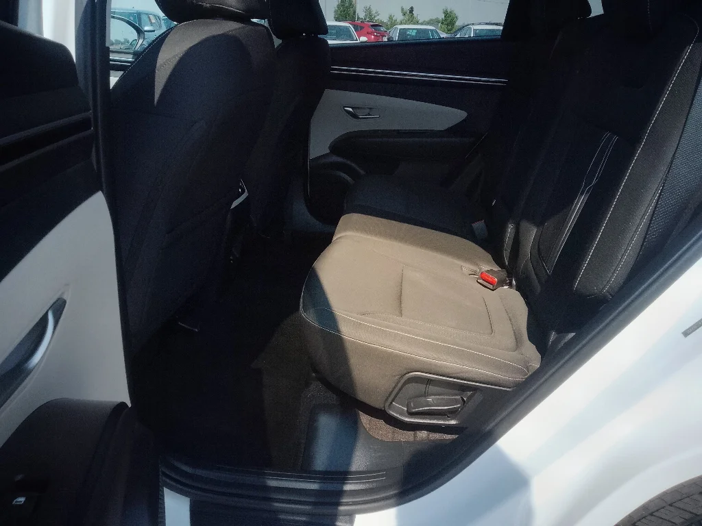Used 2024 White Pearl Hyundai SEL image 10