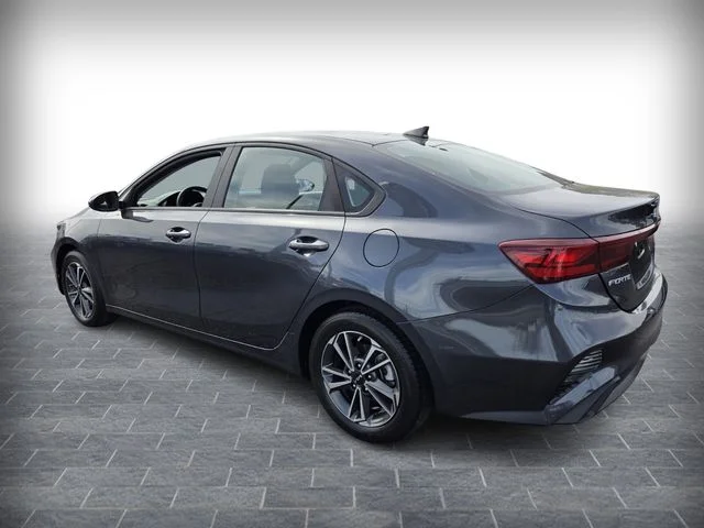 Used 2023 Gray Kia LXS image 5