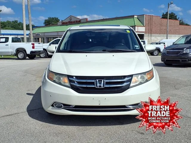 Used 2015  Honda Touring Elite image 32