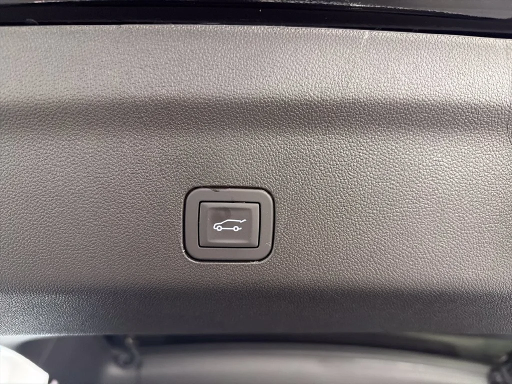 New 2027 Black Chevrolet LT image 8