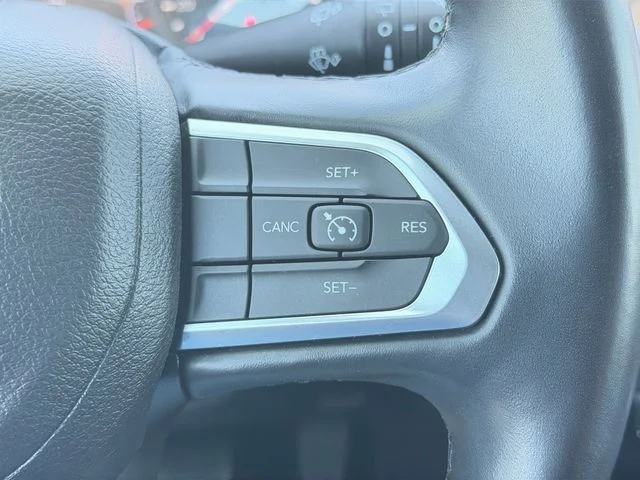 Used 2022 Gray Jeep Latitude image 19