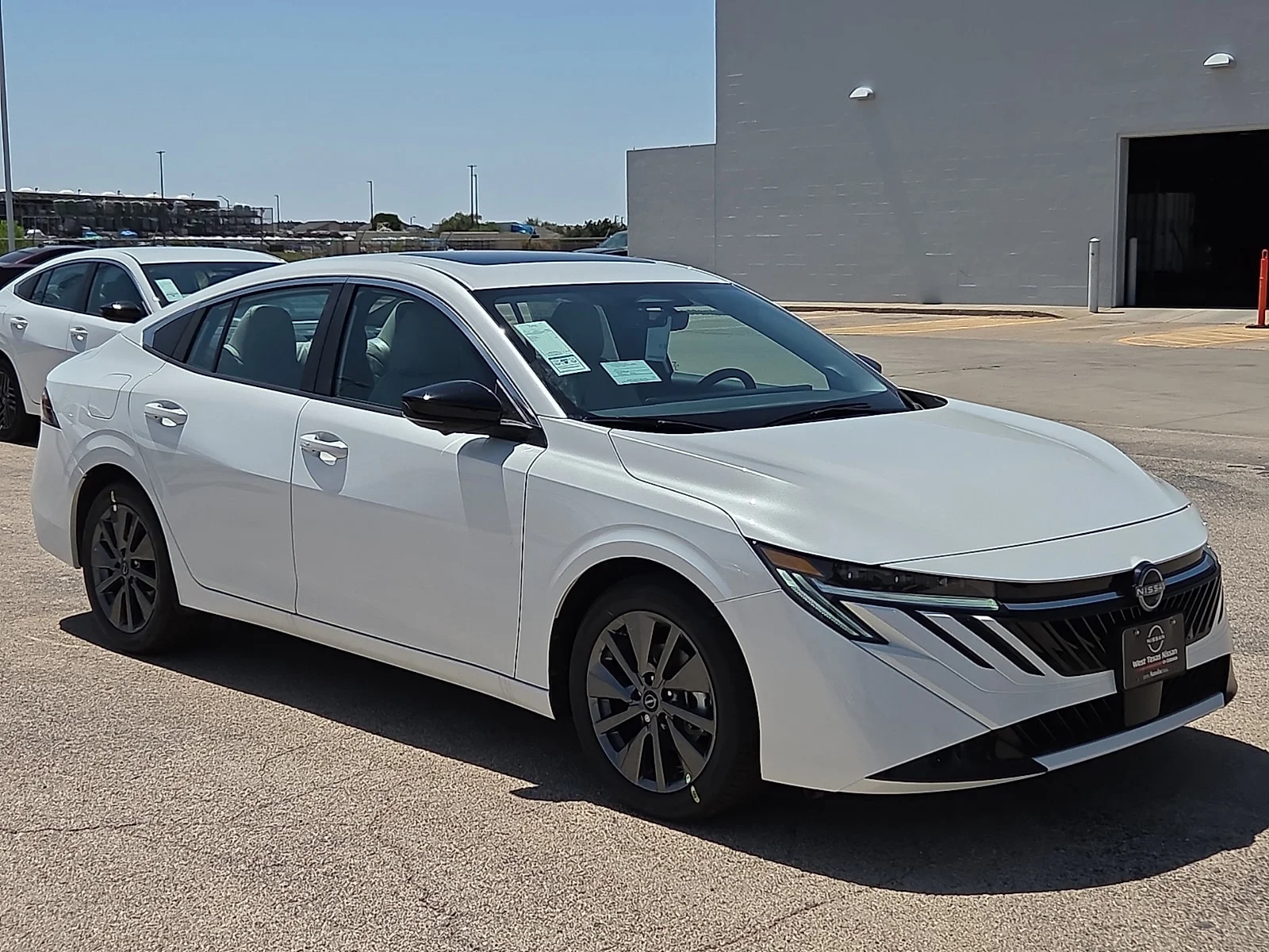 New 2026 QAC Aspen Whit Nissan SL image 6