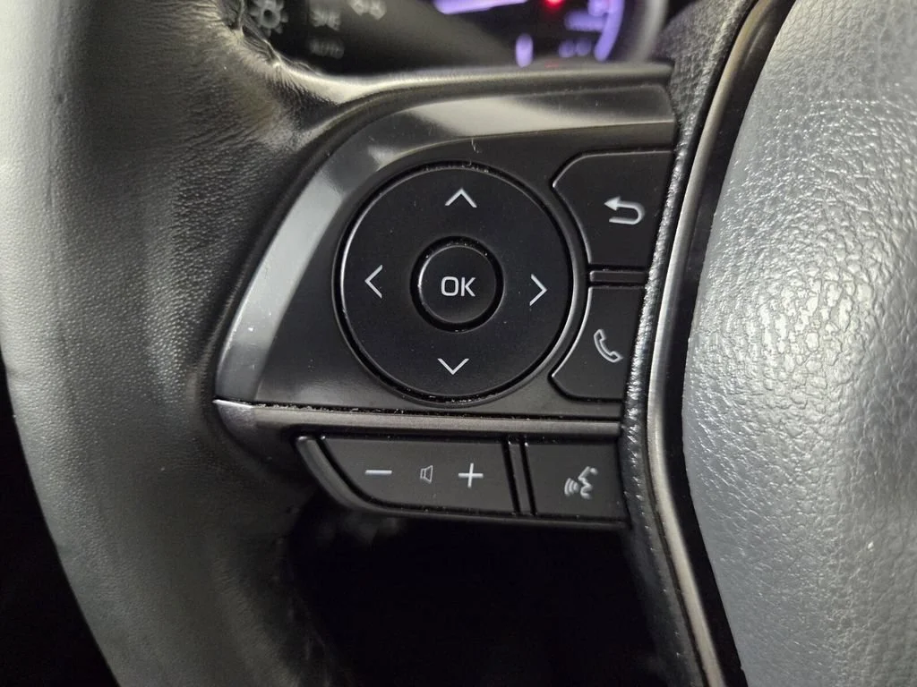 Used 2024 Ice Toyota SE image 18