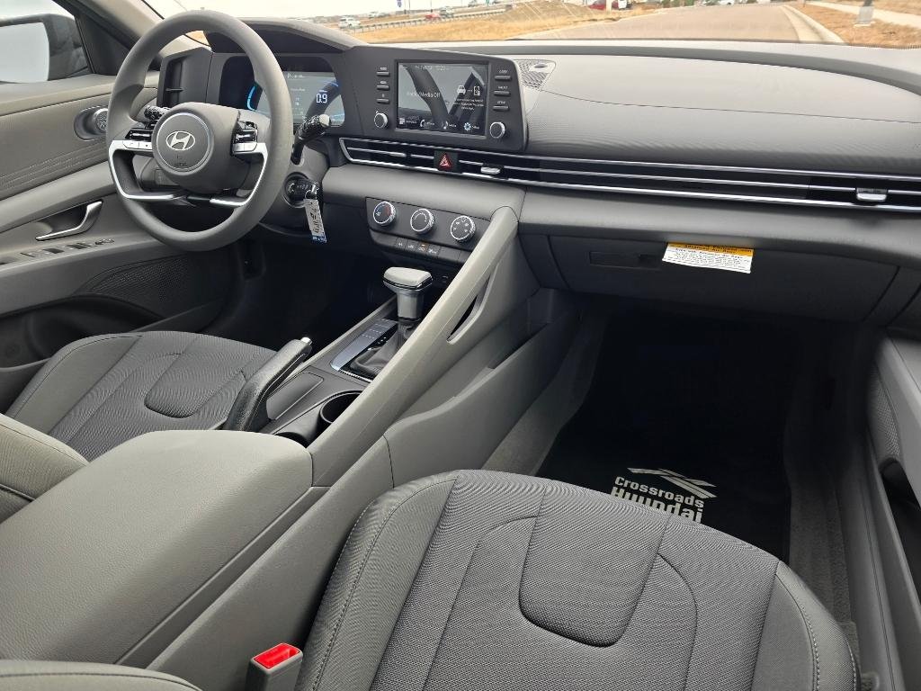New 2026 Abyss Black Hyundai SE image 27