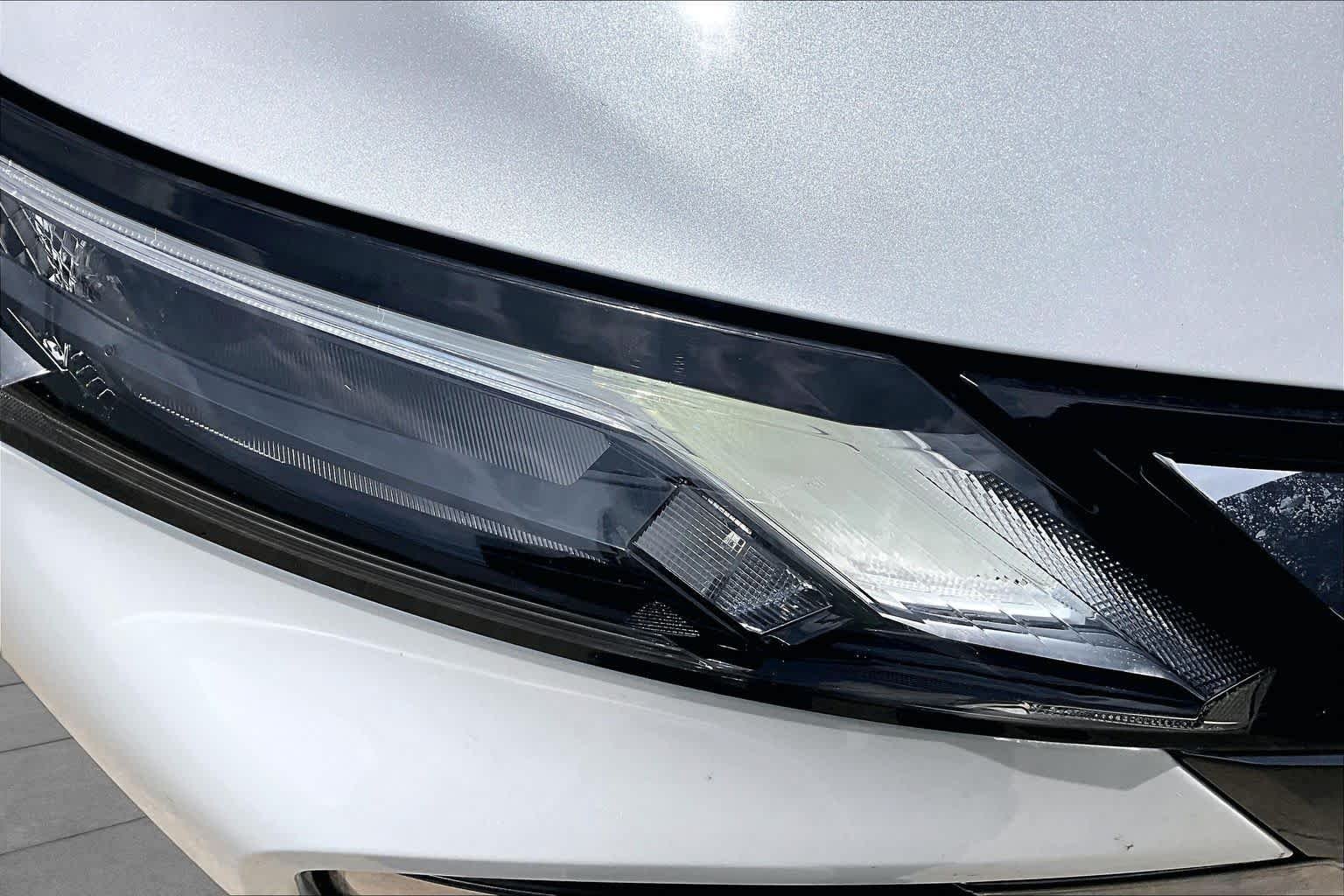 Used 2026 Everest White Pearl Tricoat Nissan SV image 27