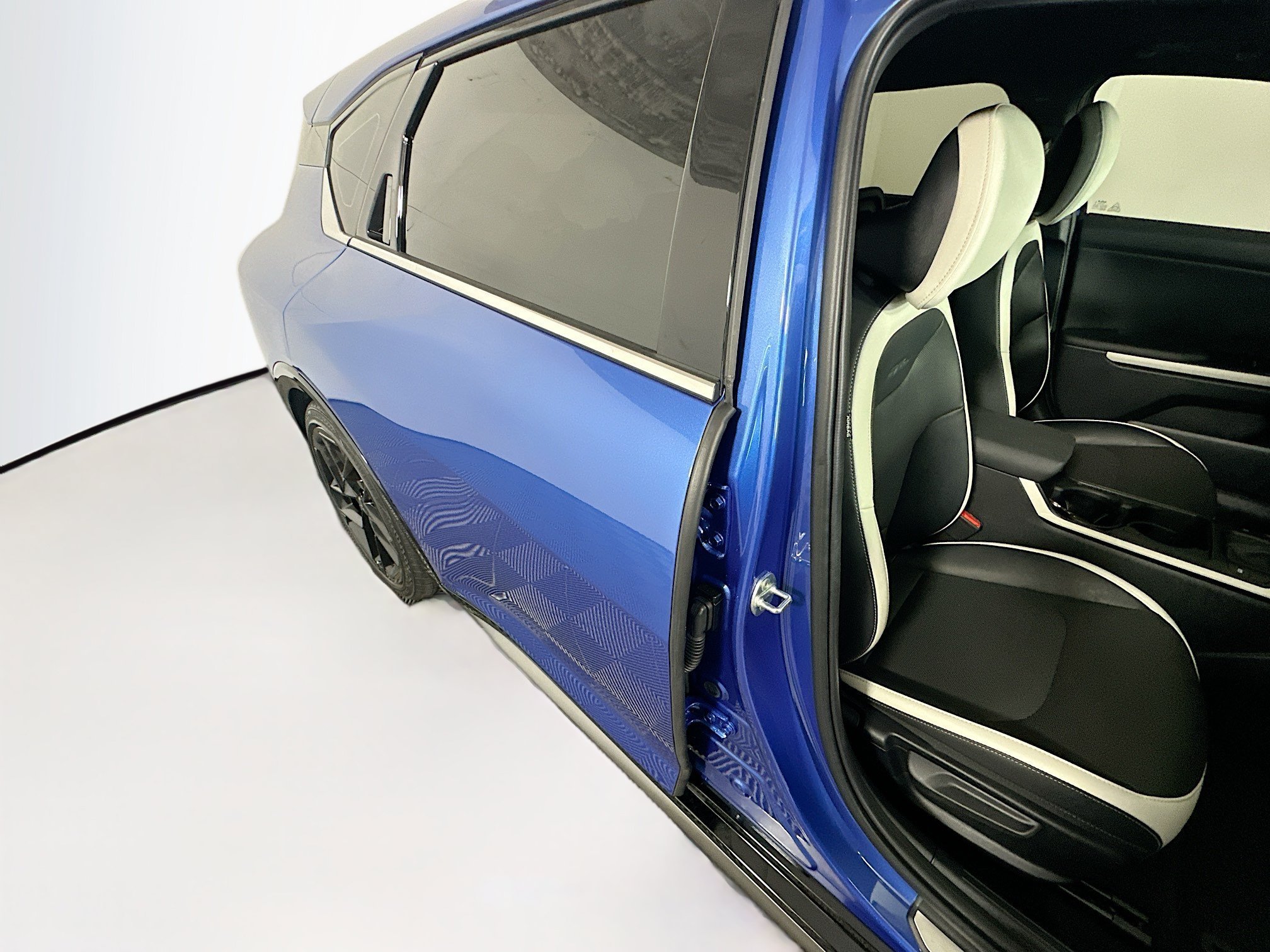 Used 2026 Wave Blue Kia GT-Line Turbo image 28
