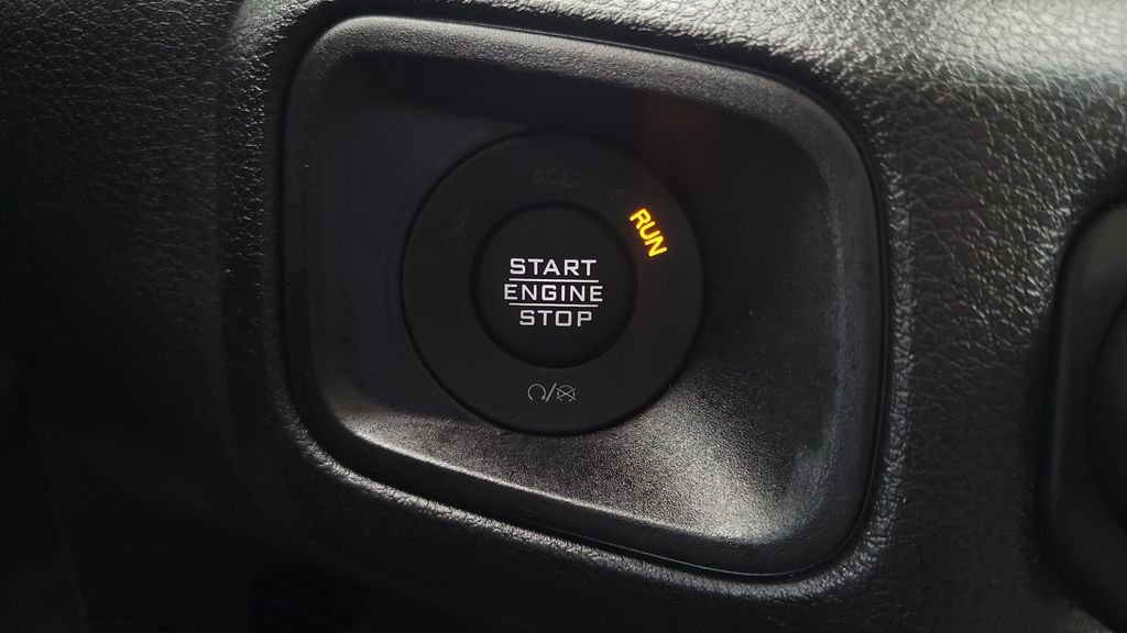 Used 2026 White Jeep Sport S image 23