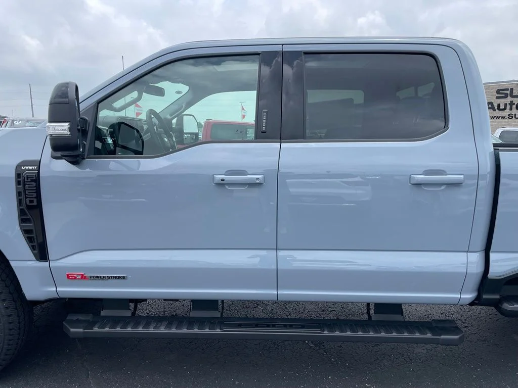 New 2026 Glacier Gray Metallic Tri-Coat Ford F-250® Lariat® image 43