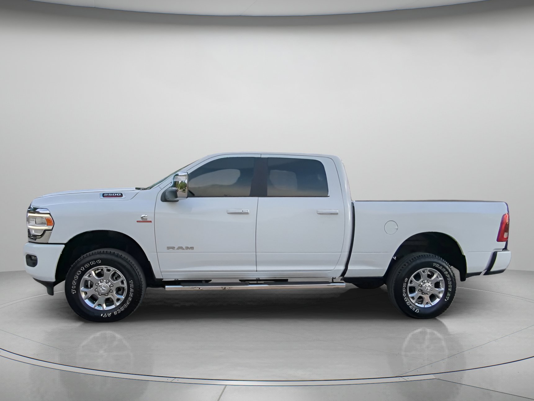 Certified Used 2024 Bright White Clearcoat Ram Laramie Crew Cab Pickup image 15