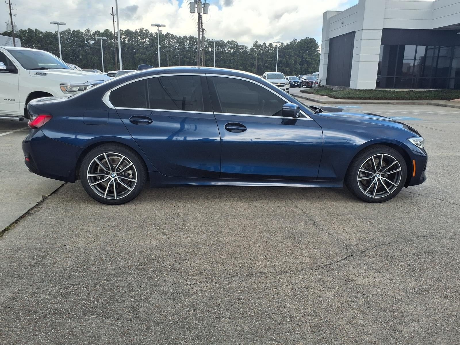 2020 BMW 3 Series photo 9 of 25