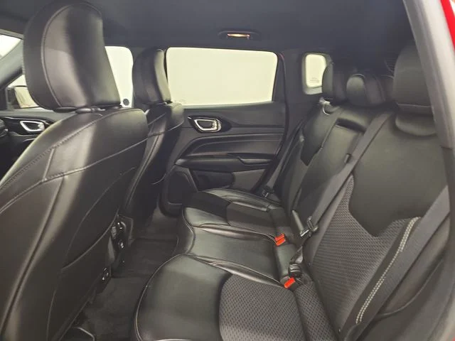 Used 2023 Redline Pearlcoat Jeep Latitude image 16