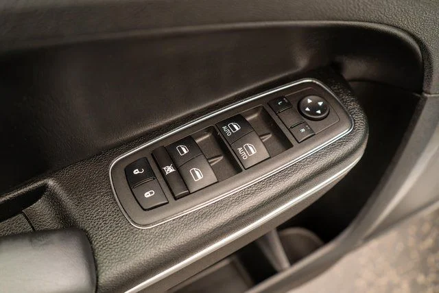 Used 2023 White Chrysler Touring image 20