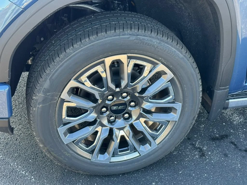 New 2026 DOWNPOUR METALLIC GMC Denali Ultimate image 15