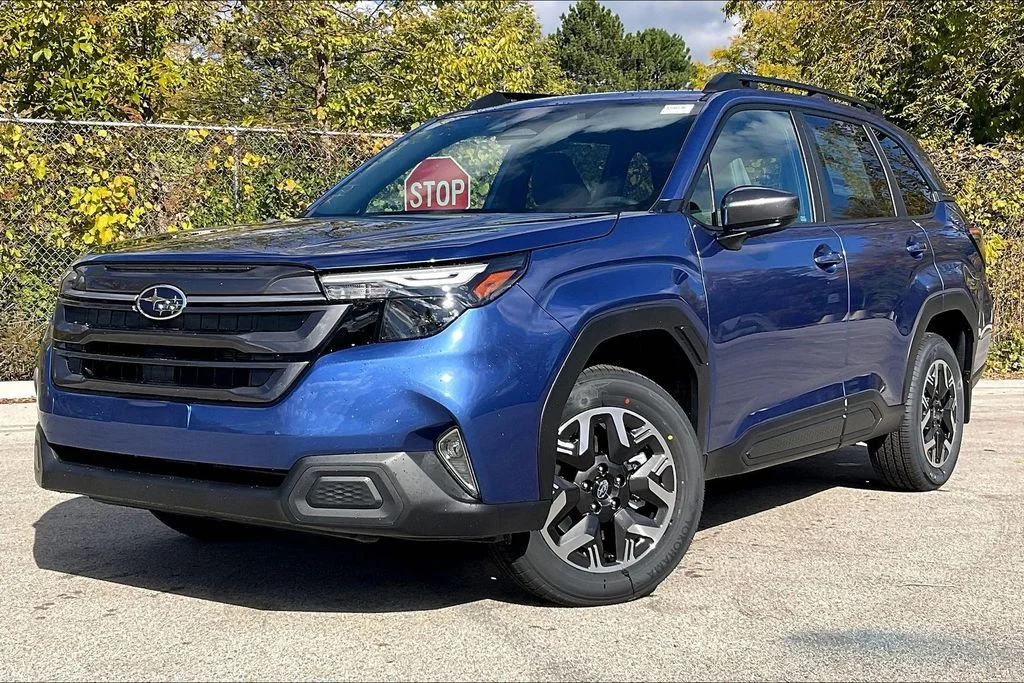 New 2026 DAYBREAK BLUE PEARL Subaru Premium image 2