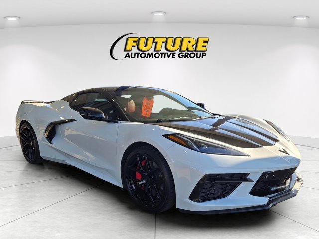 Used 2022 White Chevrolet Stingray image 1