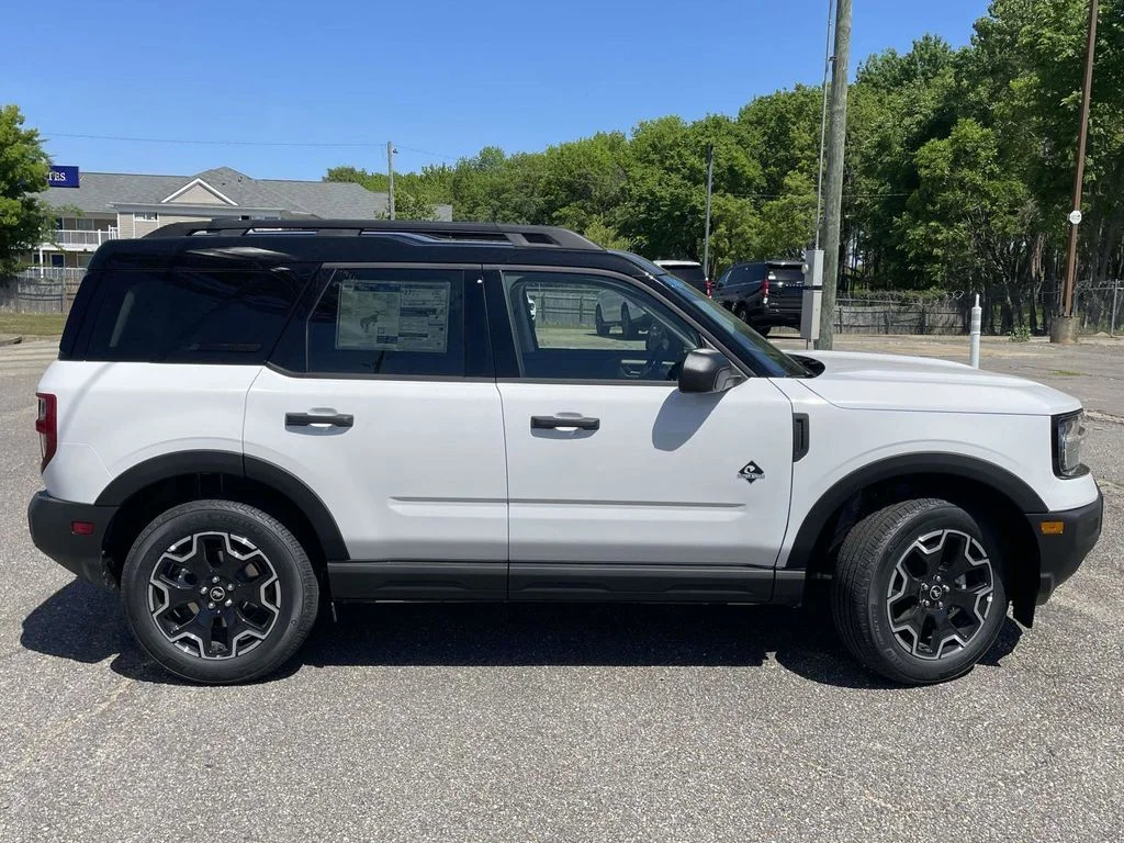 New 2026 White Ford Outer Banks image 2