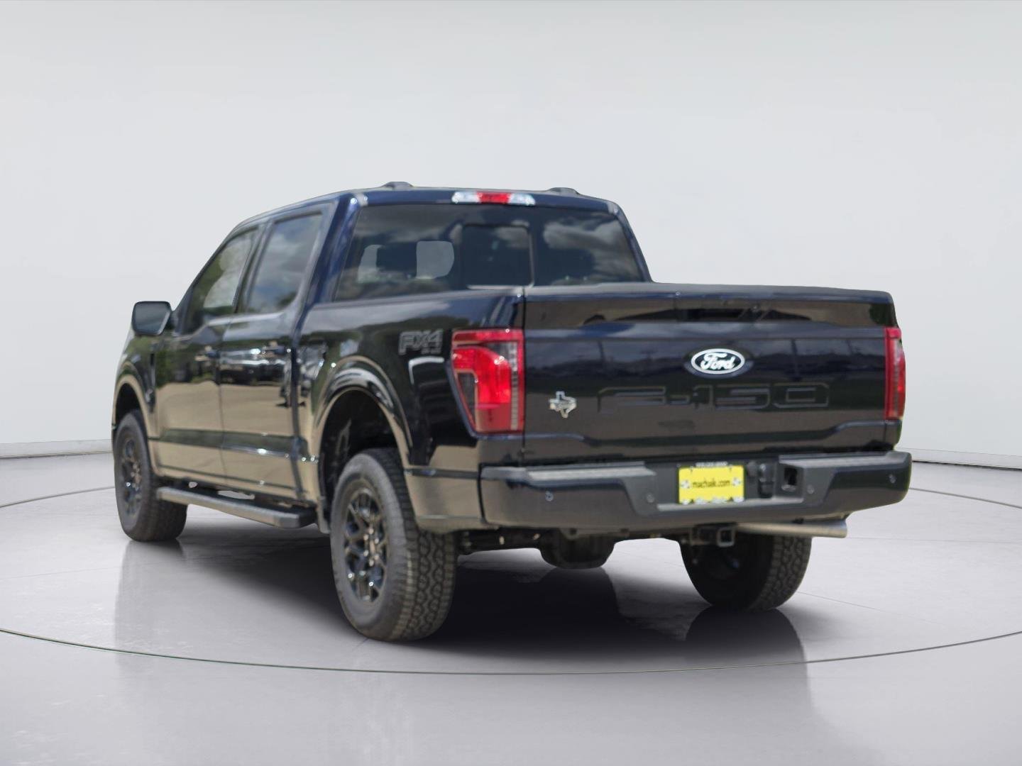 New 2026 Antimatter Blue Metallic Ford XLT image 3