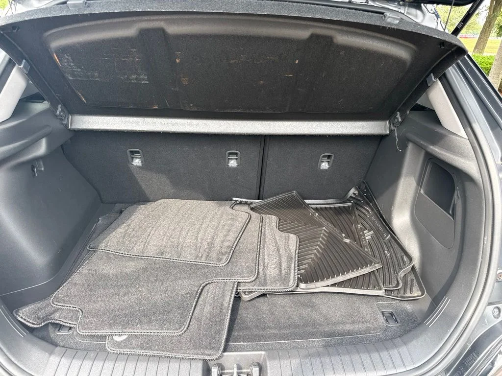 Used 2023 Abyss Black Hyundai SEL image 10