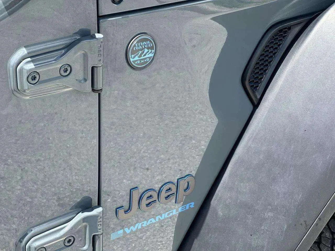 Used 2024 Anvil Clear Coat Jeep Rubicon image 16