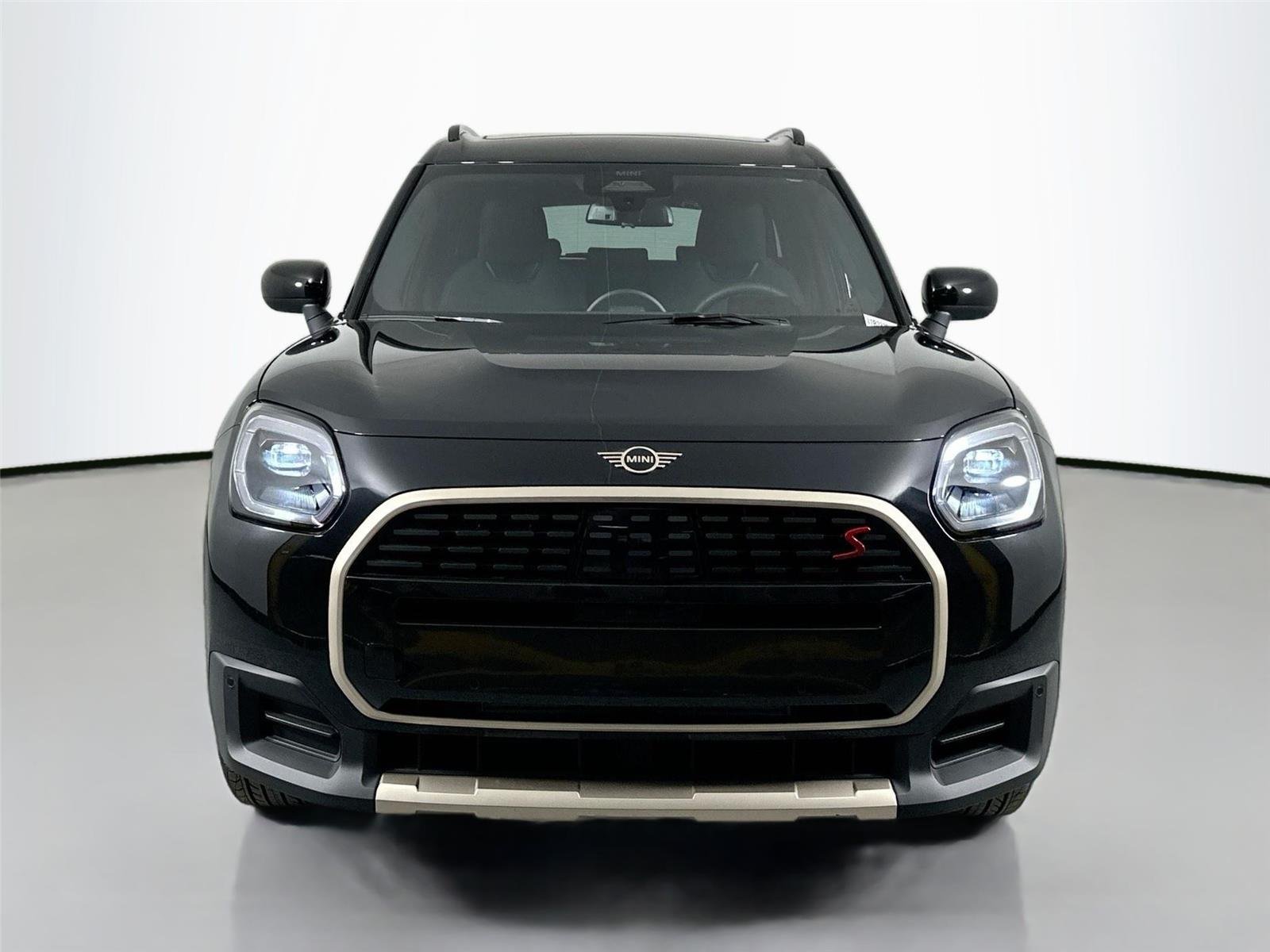 Used 2025 Midnight Black II Metallic MINI S image 2