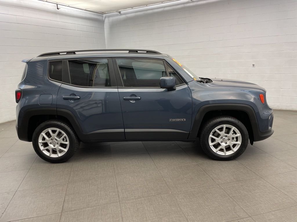 Certified Used 2021 Blue Jeep Latitude image 3