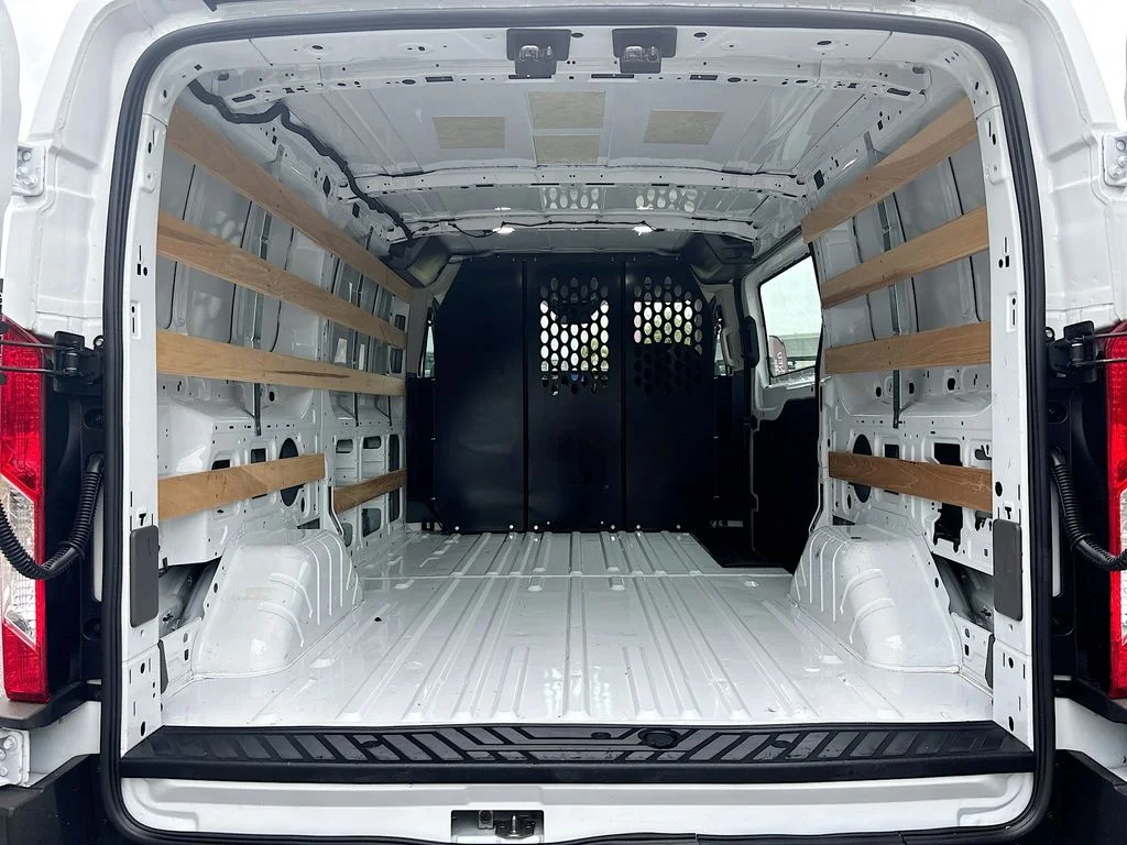 Used 2025 Oxford White Ford Base image 36