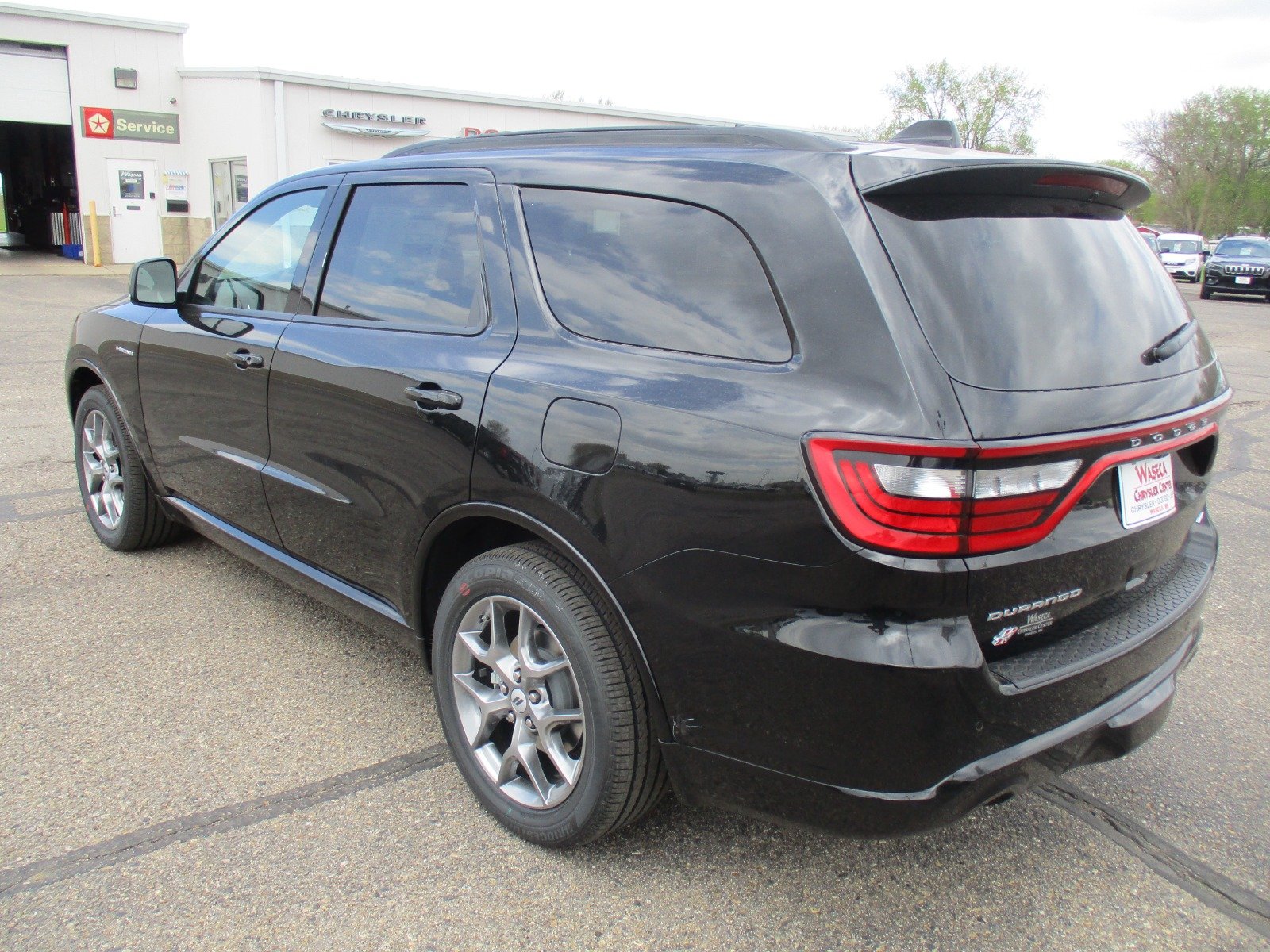 New 2026 Diamond Black Clear-Coat Exterior Paint Dodge Gt Hemi image 4