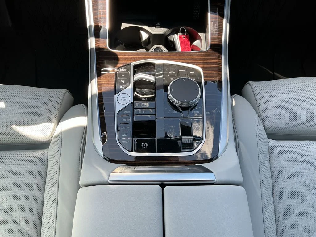 2026 BMW X5 50e - Photo 14