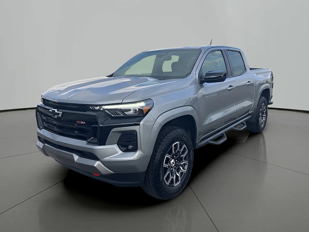 Used 2024 Sterling Gray Metallic Chevrolet Z71 image 1