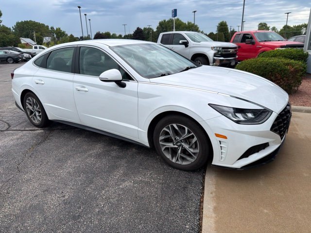 Used 2020 Quartz White Hyundai SEL image 1