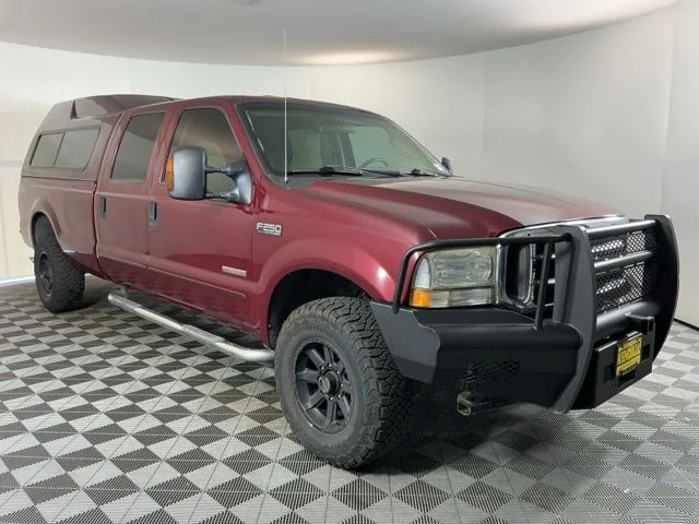 Used 2004 Red Ford XLT image 3