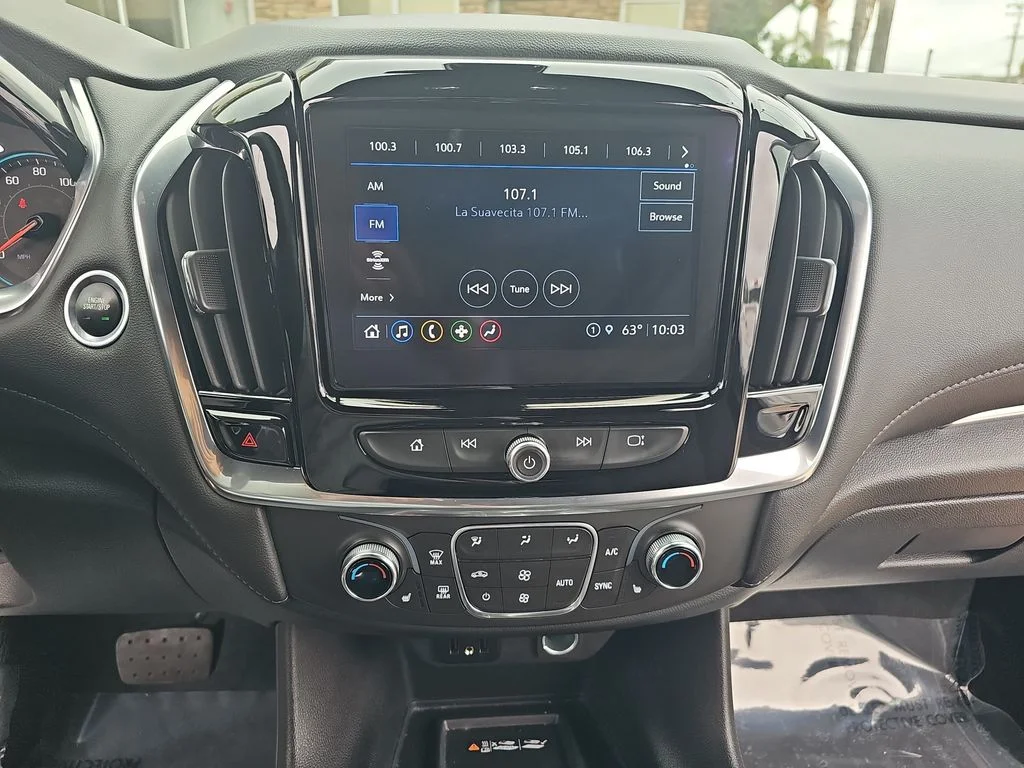 Used 2022 White Chevrolet LT image 21