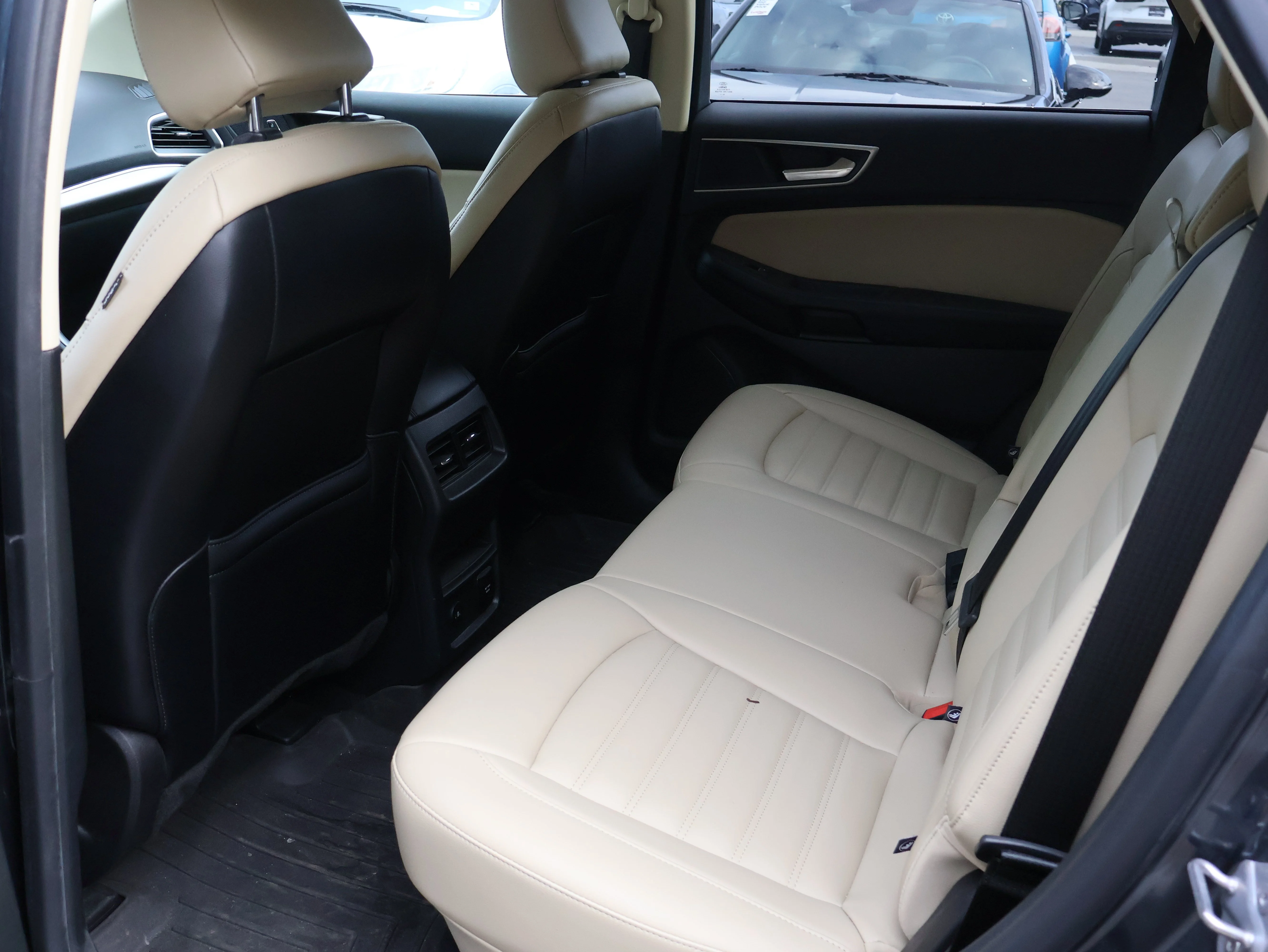 Used 2022 Stone Blue Metallic Ford SEL image 8