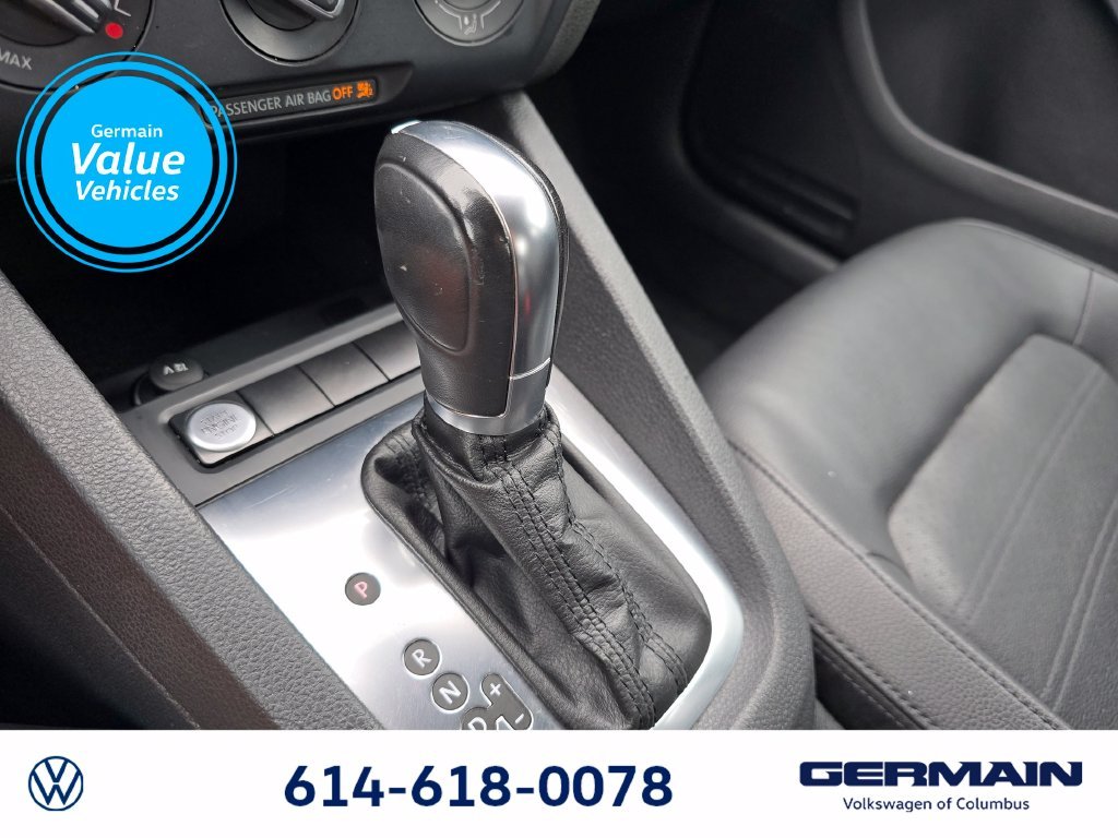 Used 2013 Black Volkswagen SEL image 24