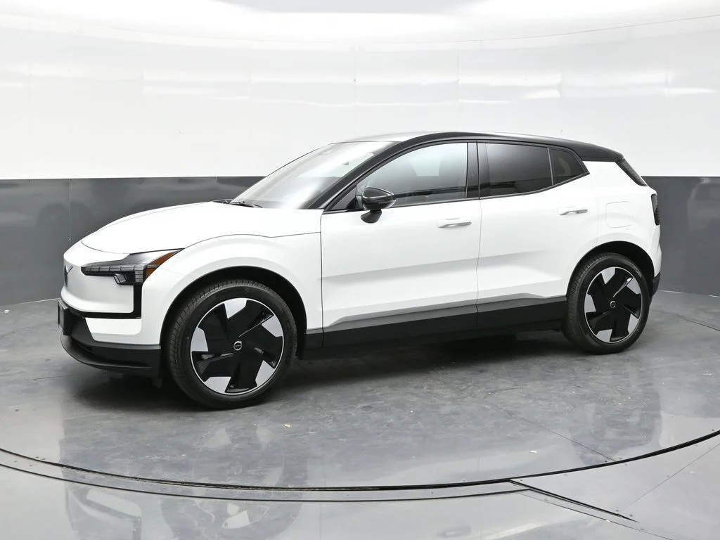 New 2026 Crystal White Volvo Twin Motor Performance Plus image 3