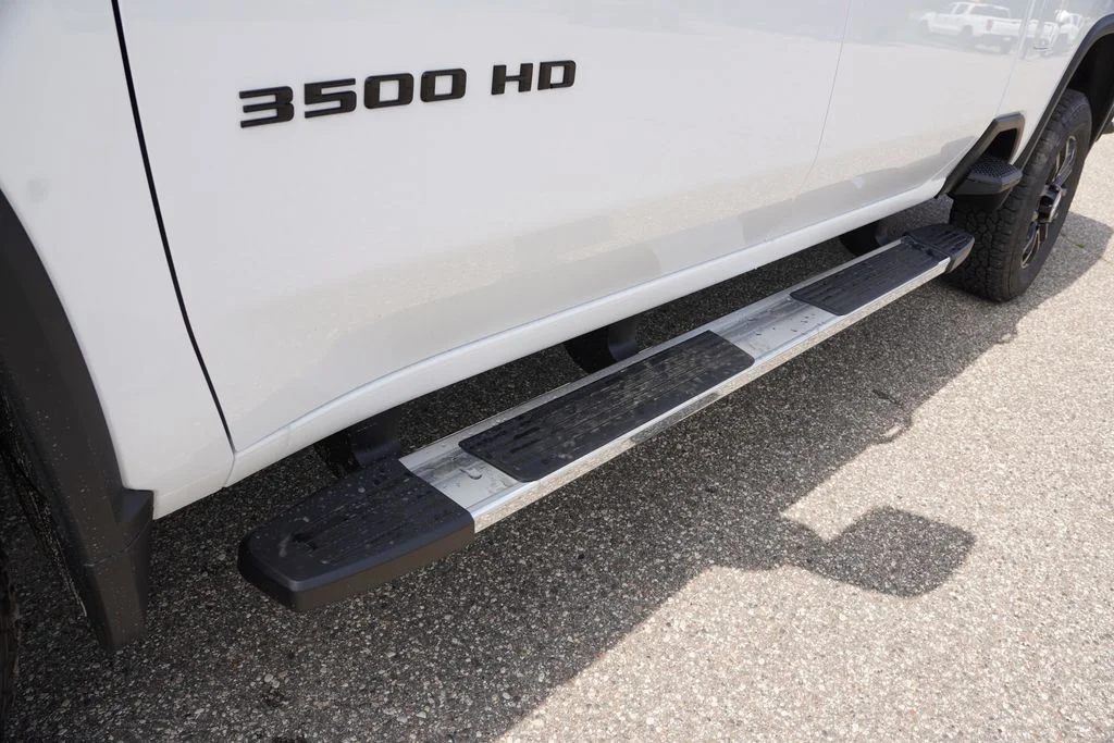 New 2026 White Chevrolet LT image 10