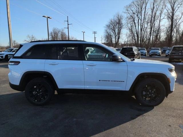 New 2026 Bright White Clear-Coat Exterior Paint Jeep Altitude image 2