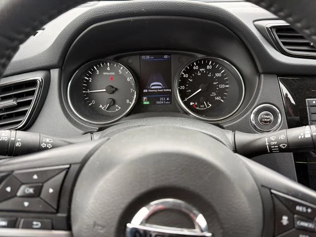 Used 2020 Black Nissan SL Intelligent AWD image 17