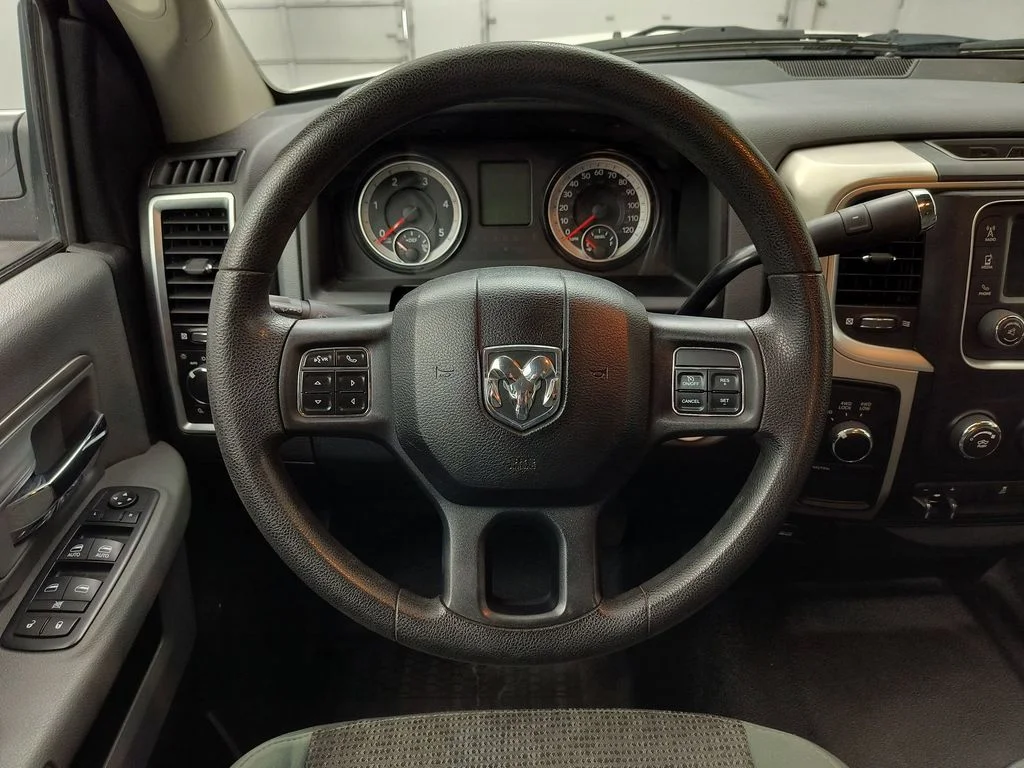 Used 2016 Bright White Ram SLT image 19