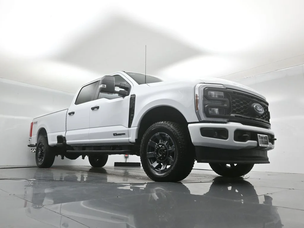 New 2026 Oxford White Ford XL image 40