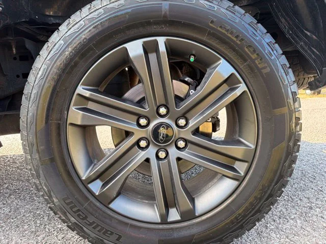 Used 2021 Black Ford XLT image 11