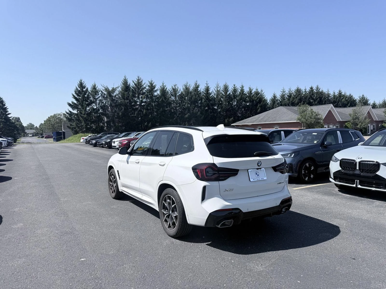 Used 2022 Alpine White BMW xDrive30i image 7
