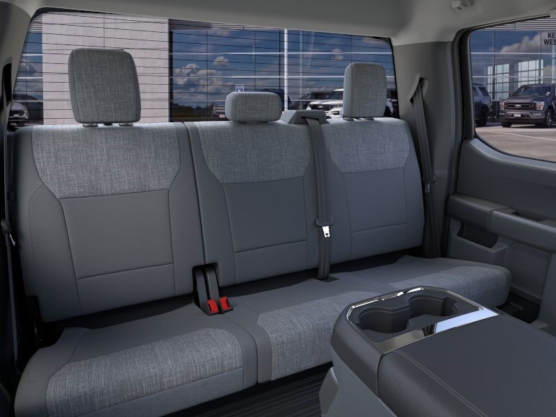 2025 Ford F-550 Super Duty Chassis Cab XLT - Photo 12