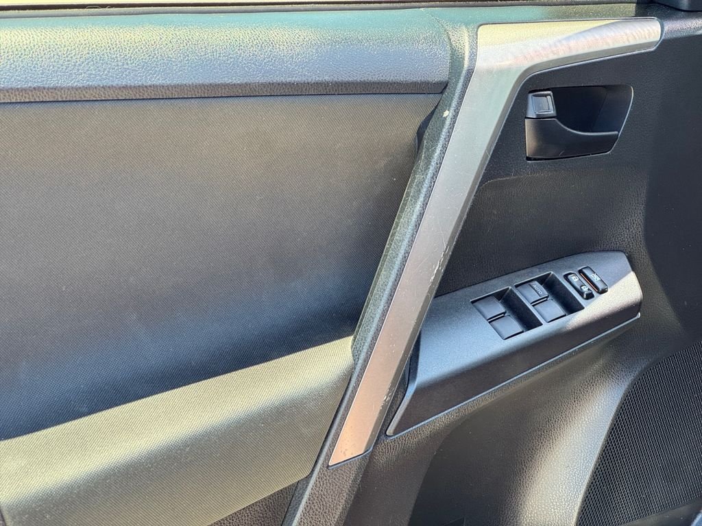 Used 2018 Red Toyota LE image 10