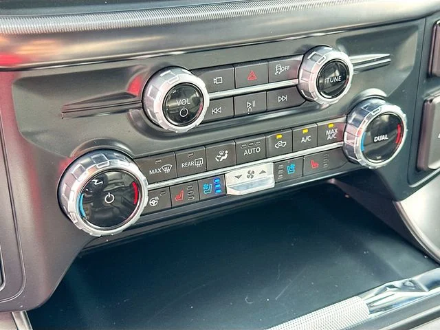 Used 2025 Blue Ford Lariat image 16
